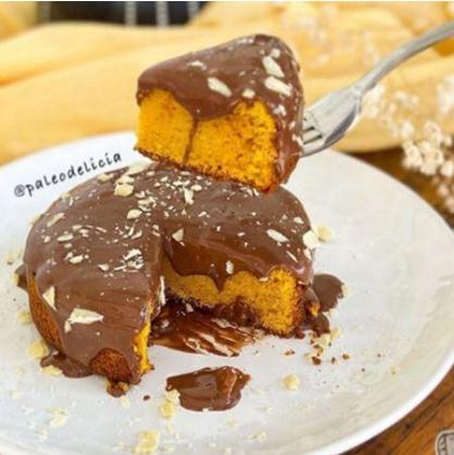 Receita Fit: Bolo de Cenoura com Amêndoas e Cobertura de Ganache
